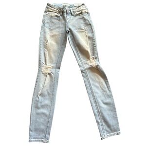 GUESS Women’s Low Rise Power Skinny Cindy Fit Jeans